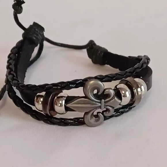 Set of 2 Genuine Leather Bracelets Dualtone Adjustable Black Original Box - Picture 14 of 15